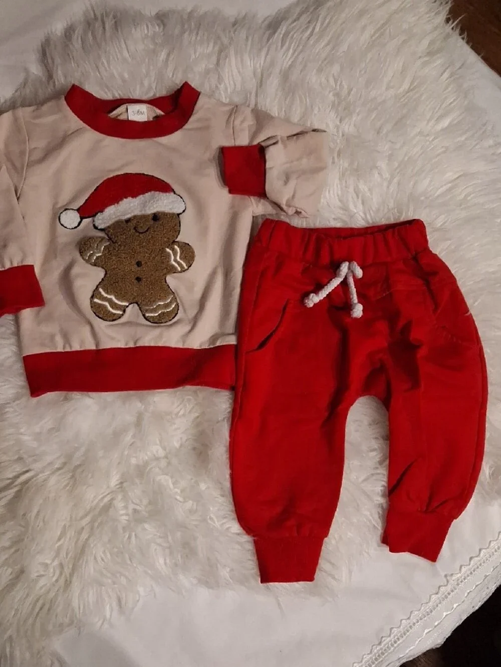 Source Unknown Red Cream Gingerbread Kids Pajama Set